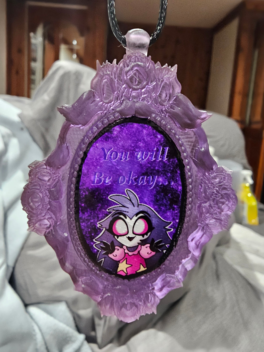 Octavia pendent