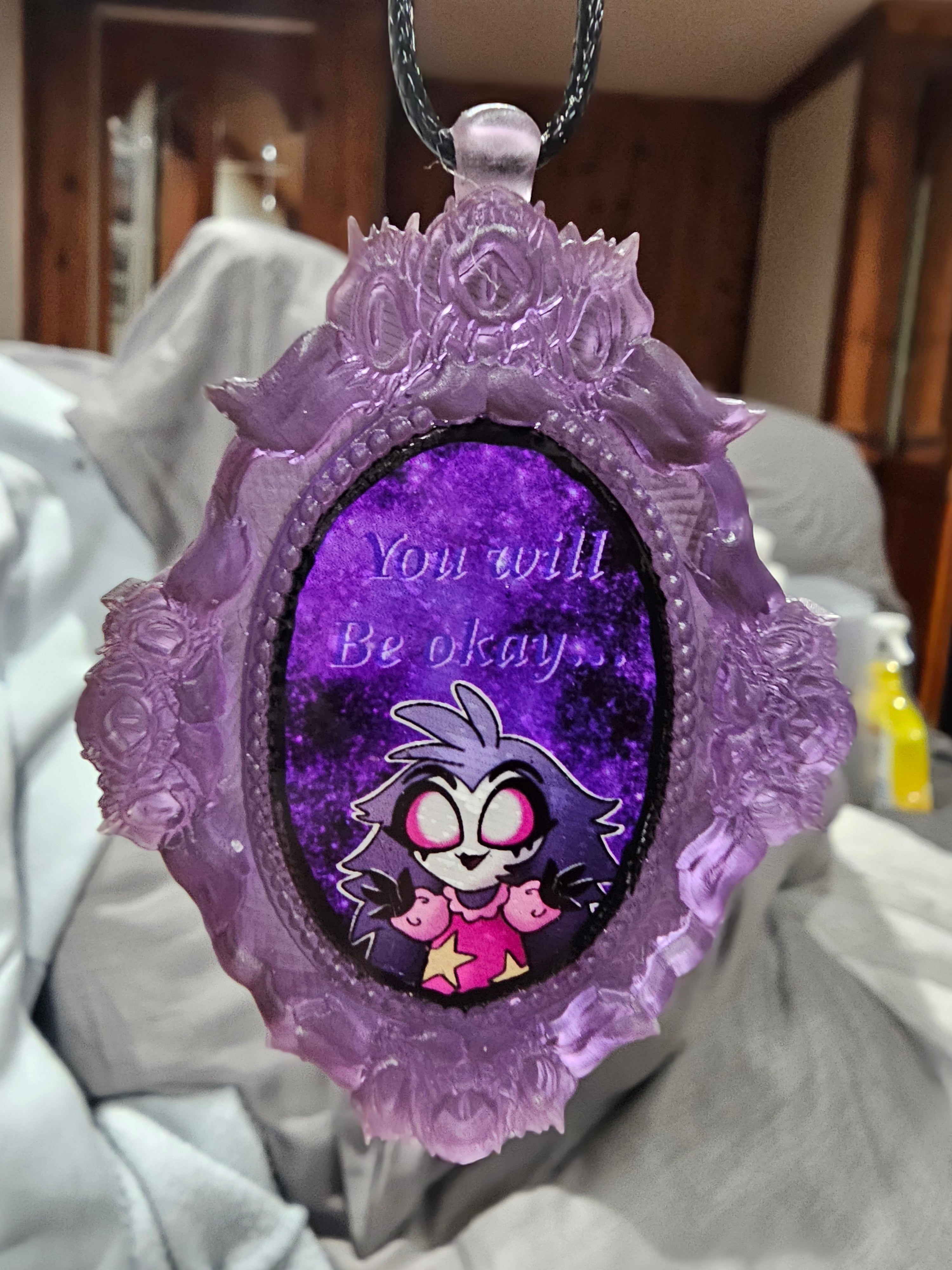 Octavia pendent