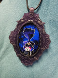 Stolas pendent